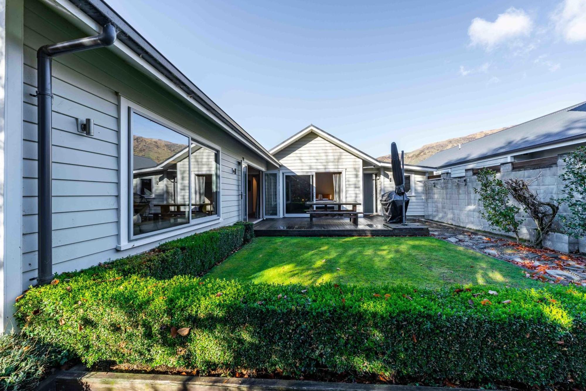 Roy'S Bay Luxury Accommodation Wanaka Exterior photo